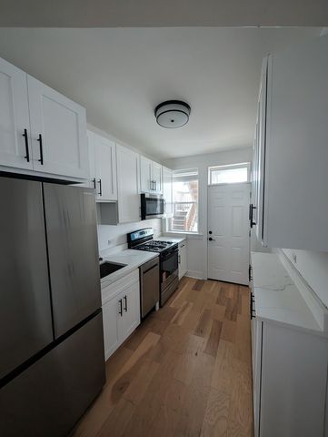 616 W Patterson Avenue 1W, Chicago, IL 60613