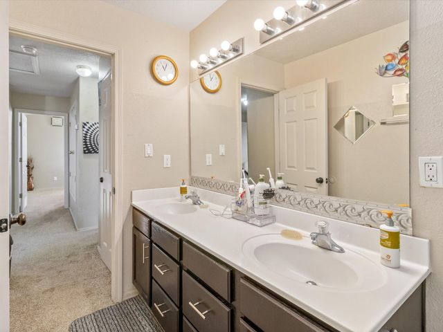 3908 Oasis Springs Road NE, Rio Rancho, NM 87144