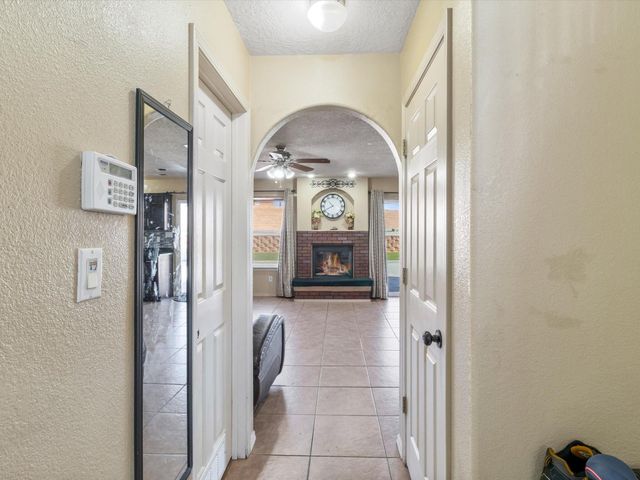 3908 Oasis Springs Road NE, Rio Rancho, NM 87144