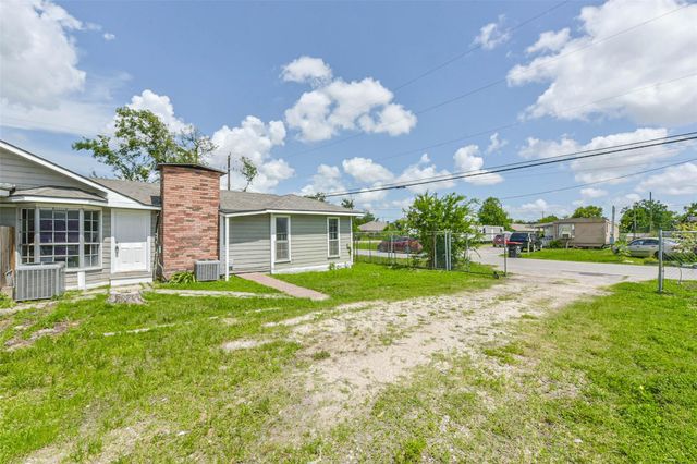 14249 Brownsville Street, Houston, TX 77015