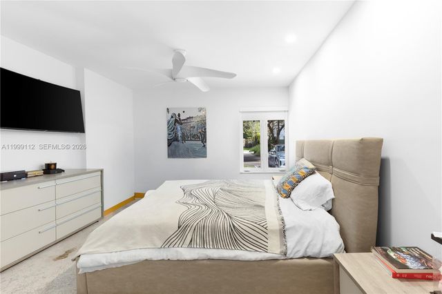 524 Warren Ln, Key Biscayne, FL 33149