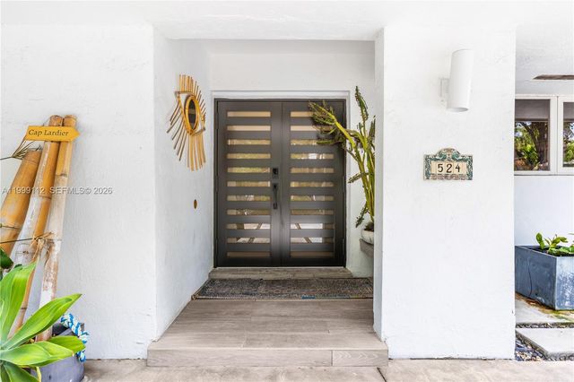 524 Warren Ln, Key Biscayne, FL 33149