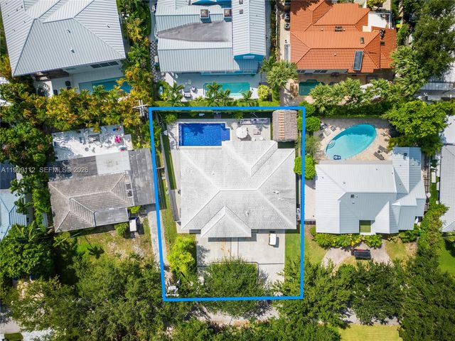 524 Warren Ln, Key Biscayne, FL 33149