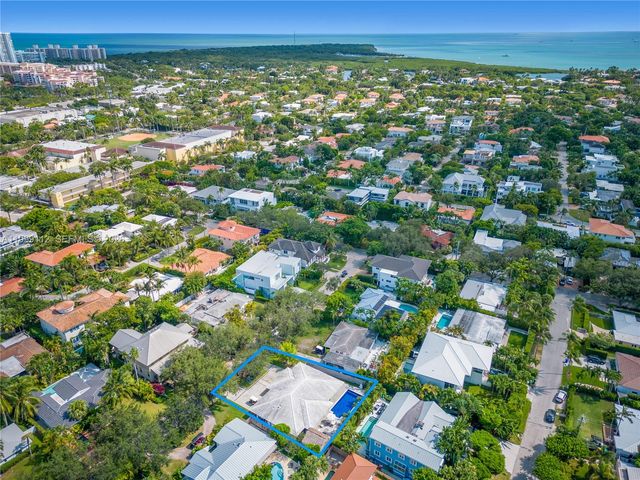 524 Warren Ln, Key Biscayne, FL 33149