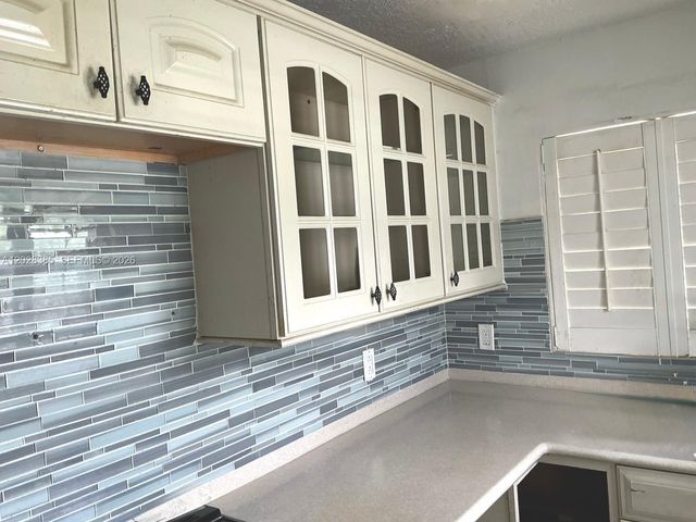 6025 SW 40th St, Miramar, FL 33023