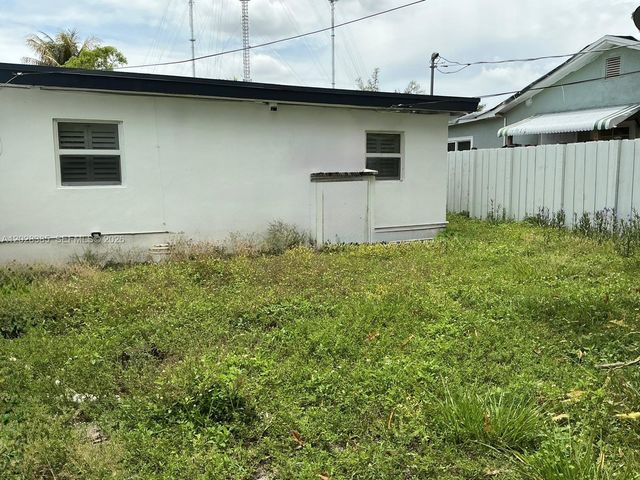 6025 SW 40th St, Miramar, FL 33023