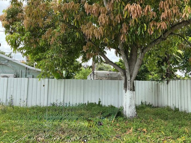 6025 SW 40th St, Miramar, FL 33023