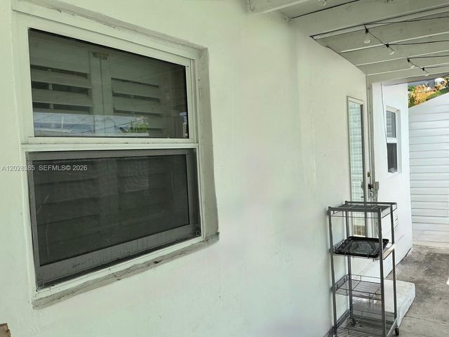 6025 SW 40th St, Miramar, FL 33023