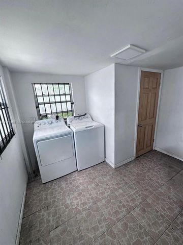 6025 SW 40th St, Miramar, FL 33023