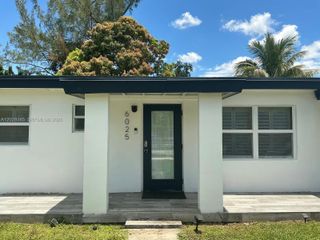 6025 SW 40th St, Miramar, FL 33023