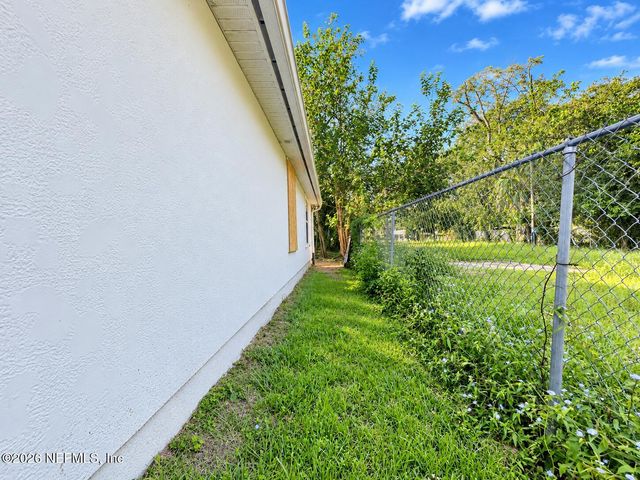 1442 GOLFAIR Boulevard, Jacksonville, FL 32209