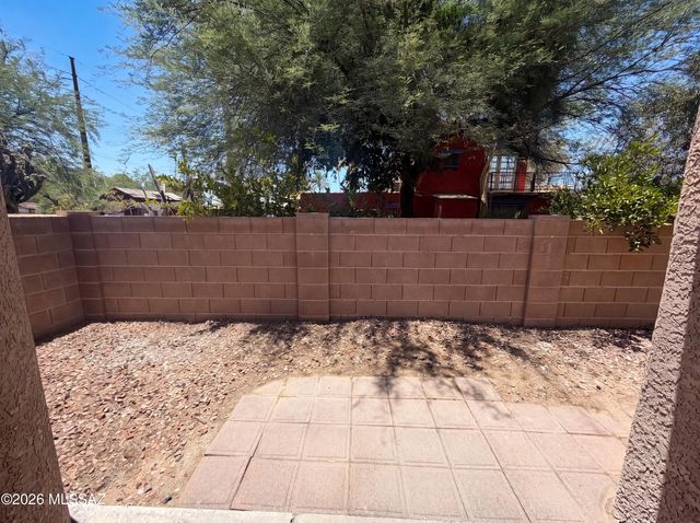 3621 N Forgeus Avenue, Tucson, AZ 85716