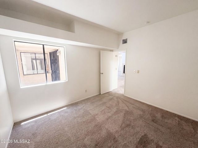 3621 N Forgeus Avenue, Tucson, AZ 85716