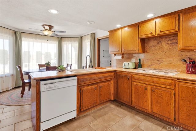 13094 Modoc Court, Apple Valley, CA 92308