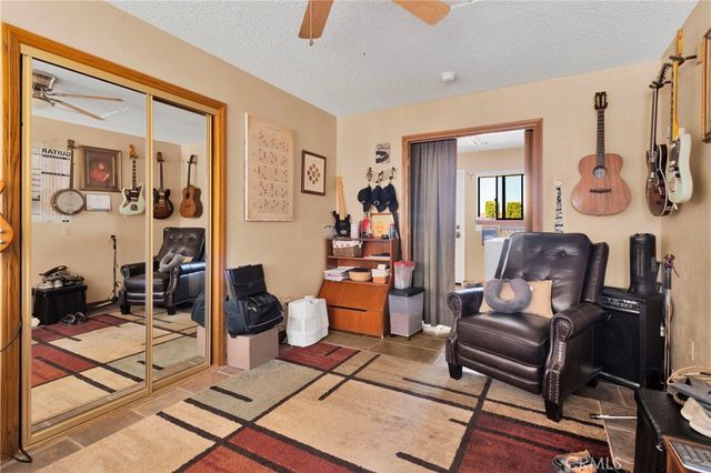 13094 Modoc Court, Apple Valley, CA 92308