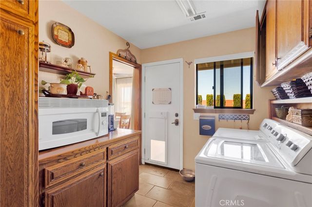 13094 Modoc Court, Apple Valley, CA 92308