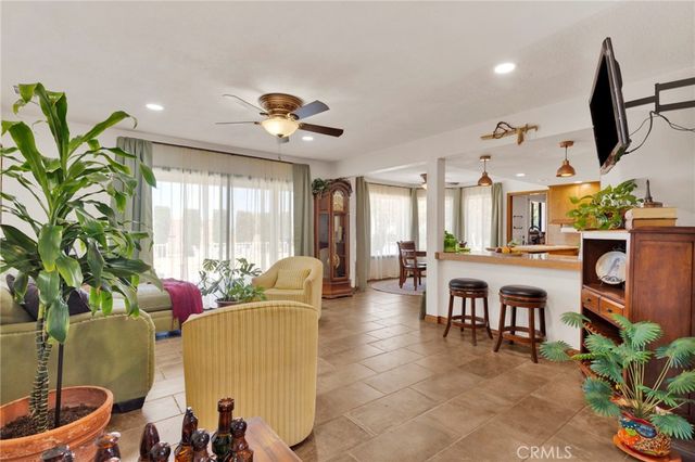 13094 Modoc Court, Apple Valley, CA 92308