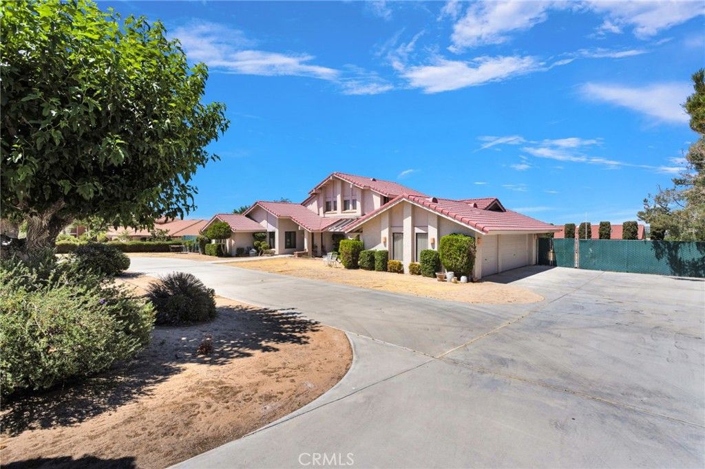 13094 Modoc Court, Apple Valley, CA 92308