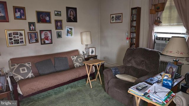 31 N MARKET ST, Fawn Grove, PA 17321