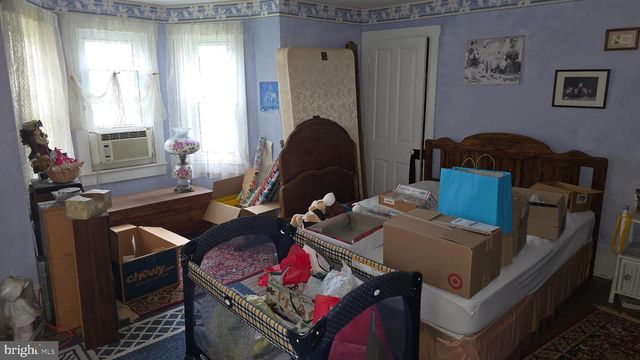 31 N MARKET ST, Fawn Grove, PA 17321