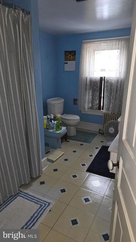 31 N MARKET ST, Fawn Grove, PA 17321