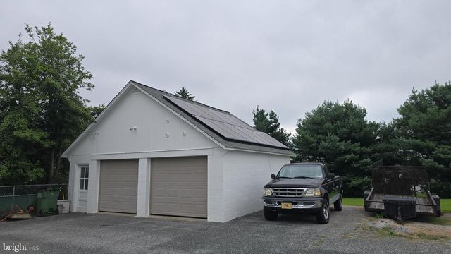 31 N MARKET ST, Fawn Grove, PA 17321