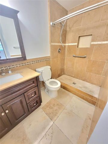 18845 NW 62nd Avenue 207, Hialeah, FL 33015