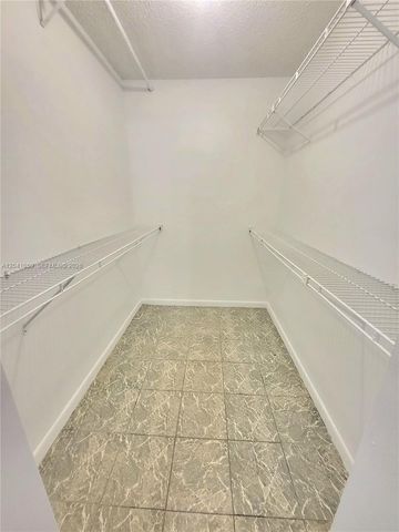 18845 NW 62nd Avenue 207, Hialeah, FL 33015