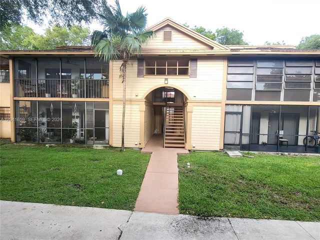 18845 NW 62nd Avenue 207, Hialeah, FL 33015