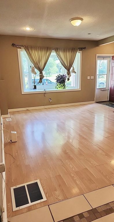 859 Conway Street E, Saint Paul, MN 55106 — photo 5