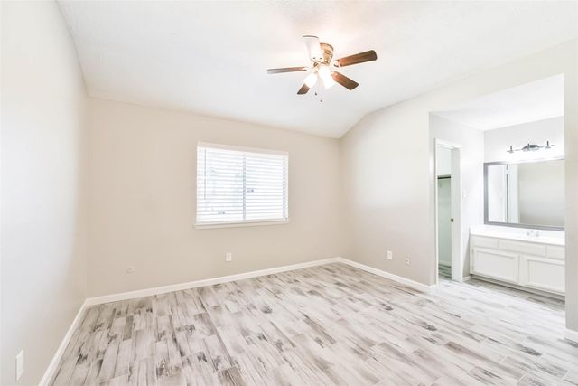 8046 Split Pine Drive, Houston, TX 77040