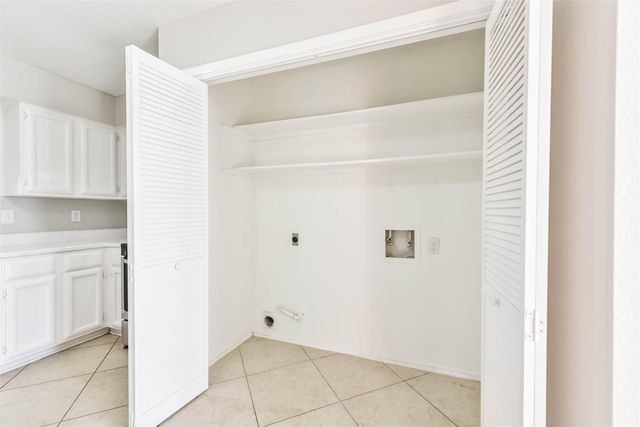 8046 Split Pine Drive, Houston, TX 77040