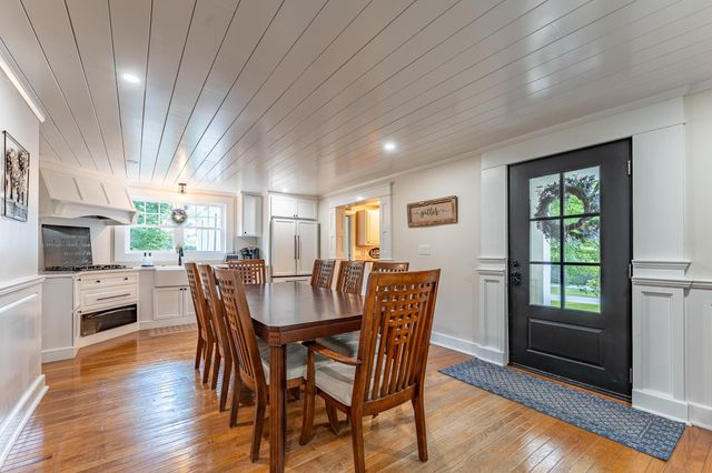 25 Charleston Avenue, Londonderry, NH 03053