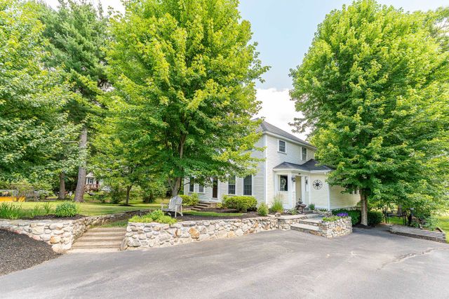 25 Charleston Avenue, Londonderry, NH 03053