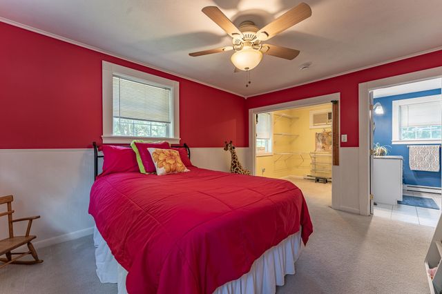 25 Charleston Avenue, Londonderry, NH 03053