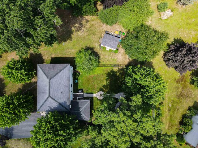 25 Charleston Avenue, Londonderry, NH 03053