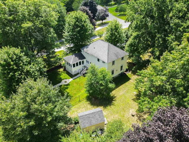 25 Charleston Avenue, Londonderry, NH 03053