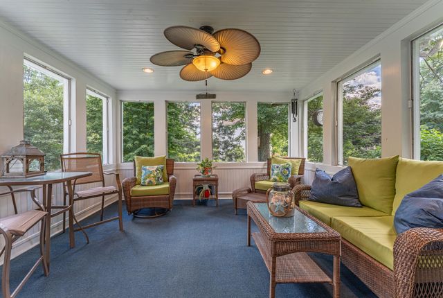 25 Charleston Avenue, Londonderry, NH 03053
