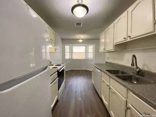 7678 Tarrasa, San Antonio, TX 78239
