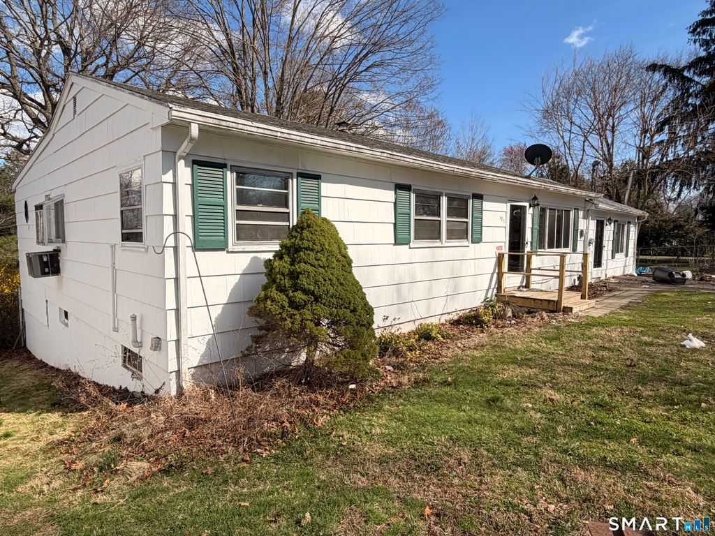 427 Strong Street, East Haven, CT 06512