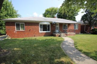 18243 Rosetta Avenue, Eastpointe City, MI 48021