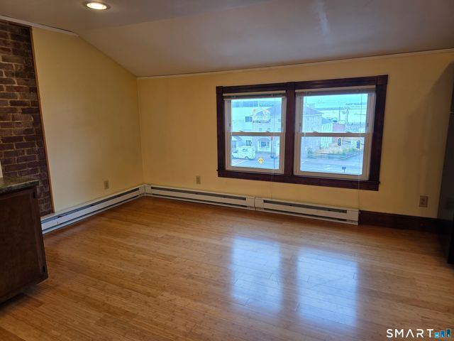 16 Tilley Street 3, New London, CT 06320