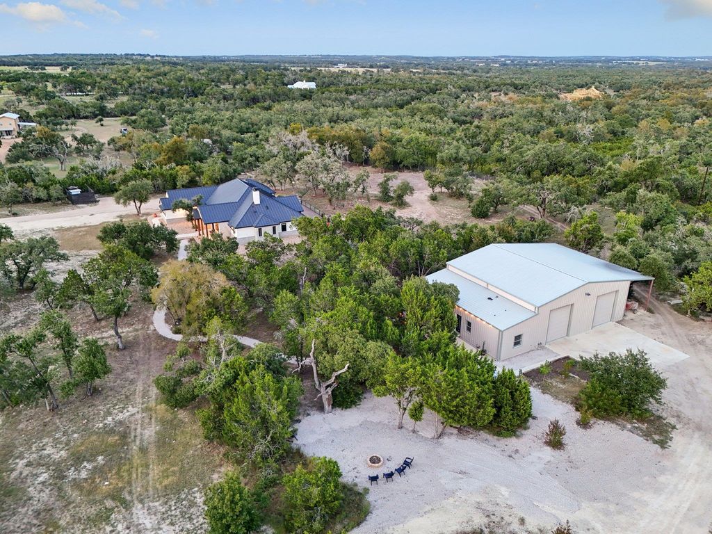 260 Corte Del Cedro DR, Dripping Springs, TX 78620