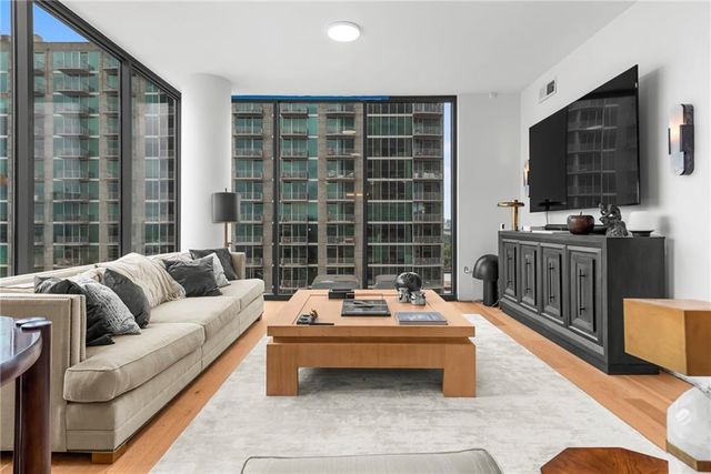 270 17th Street NW 2012, Atlanta, GA 30363