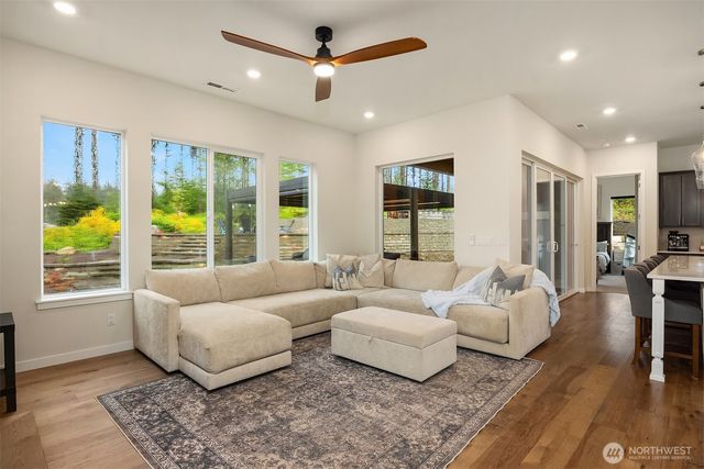 13822 127th Street NE, Lake Stevens, WA 98258