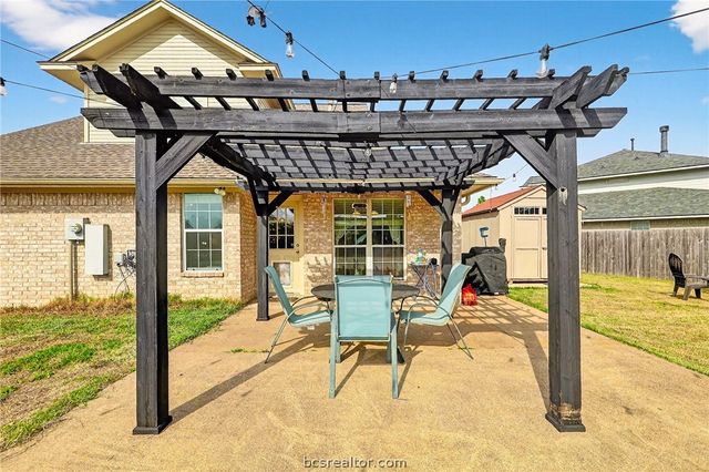 1308 Roanoke Court, College Station, TX 77845