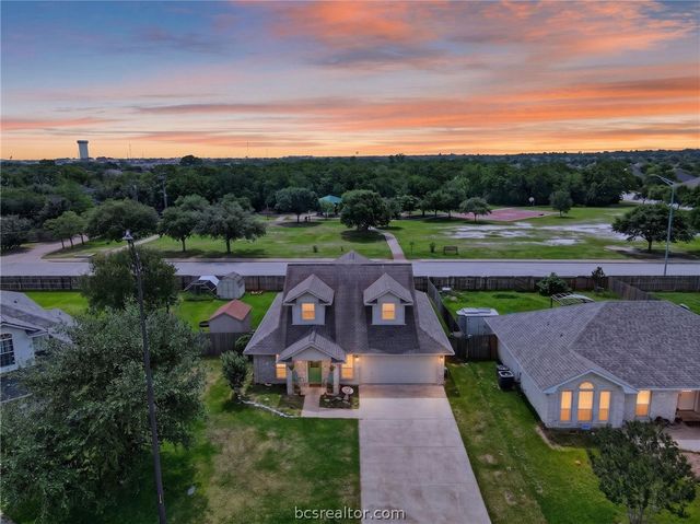 1308 Roanoke Court, College Station, TX 77845
