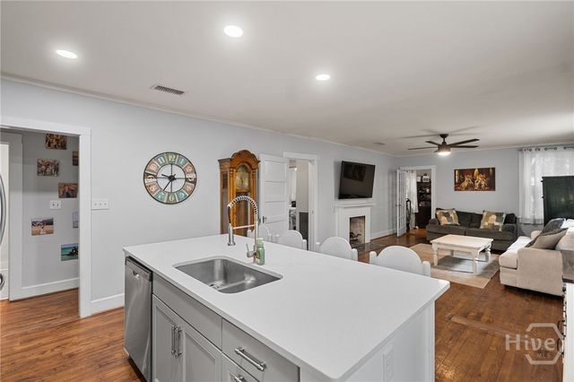 332 E 56th Street, Savannah, GA 31405