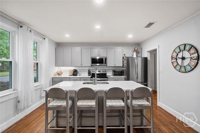 332 E 56th Street, Savannah, GA 31405
