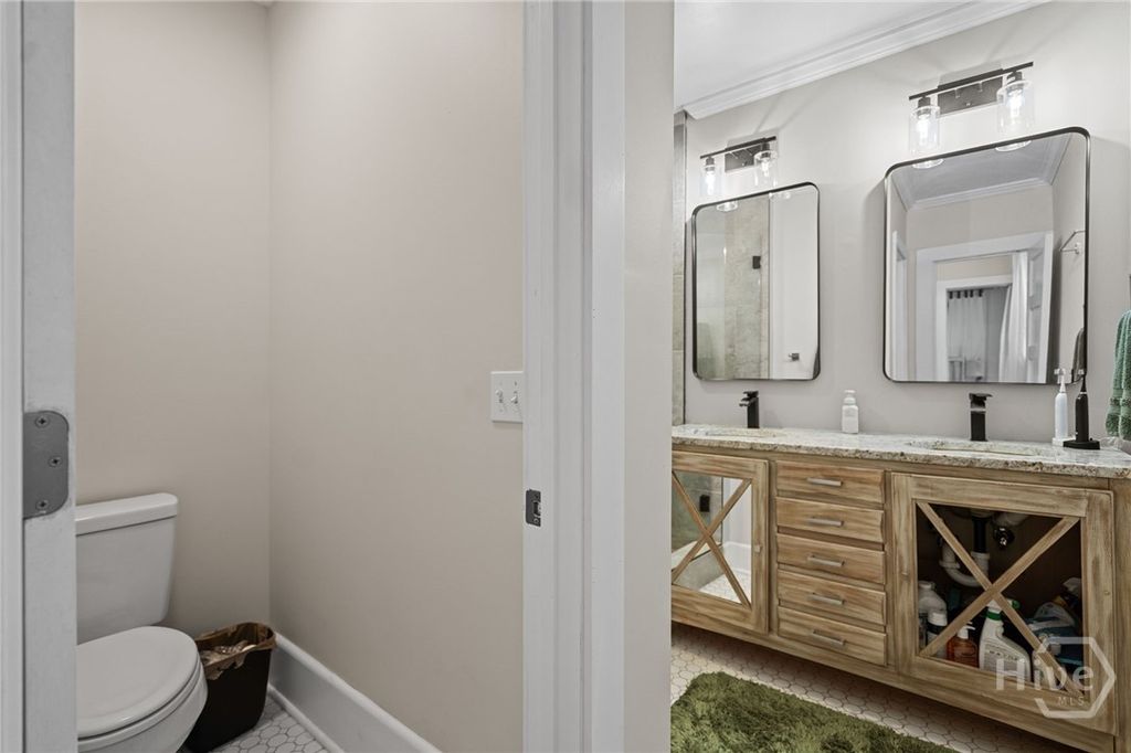 Image 19 of property listing at 332 E 56th Street, Savannah, GA 31405